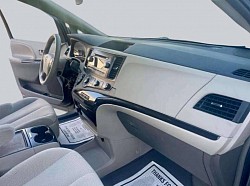 2012 Toyota Sienna LE