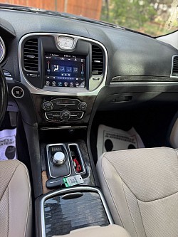 19 Chrysler 300