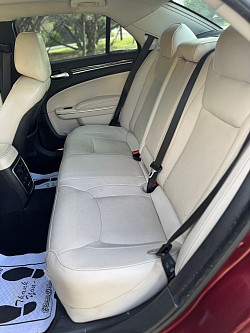 19 Chrysler 300