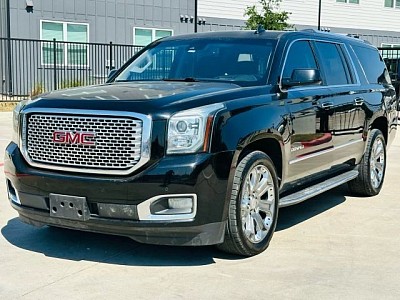 Black 2016 GMC Yukon XL Denali AWD