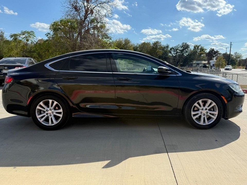 2016 Chrysler 200 Touring