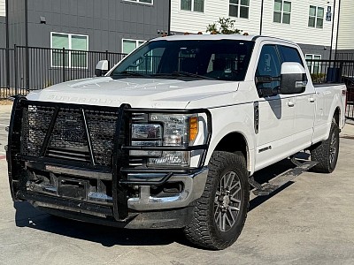 2017 Ford Super Duty F-350 SRW Lariat Pickup 4D